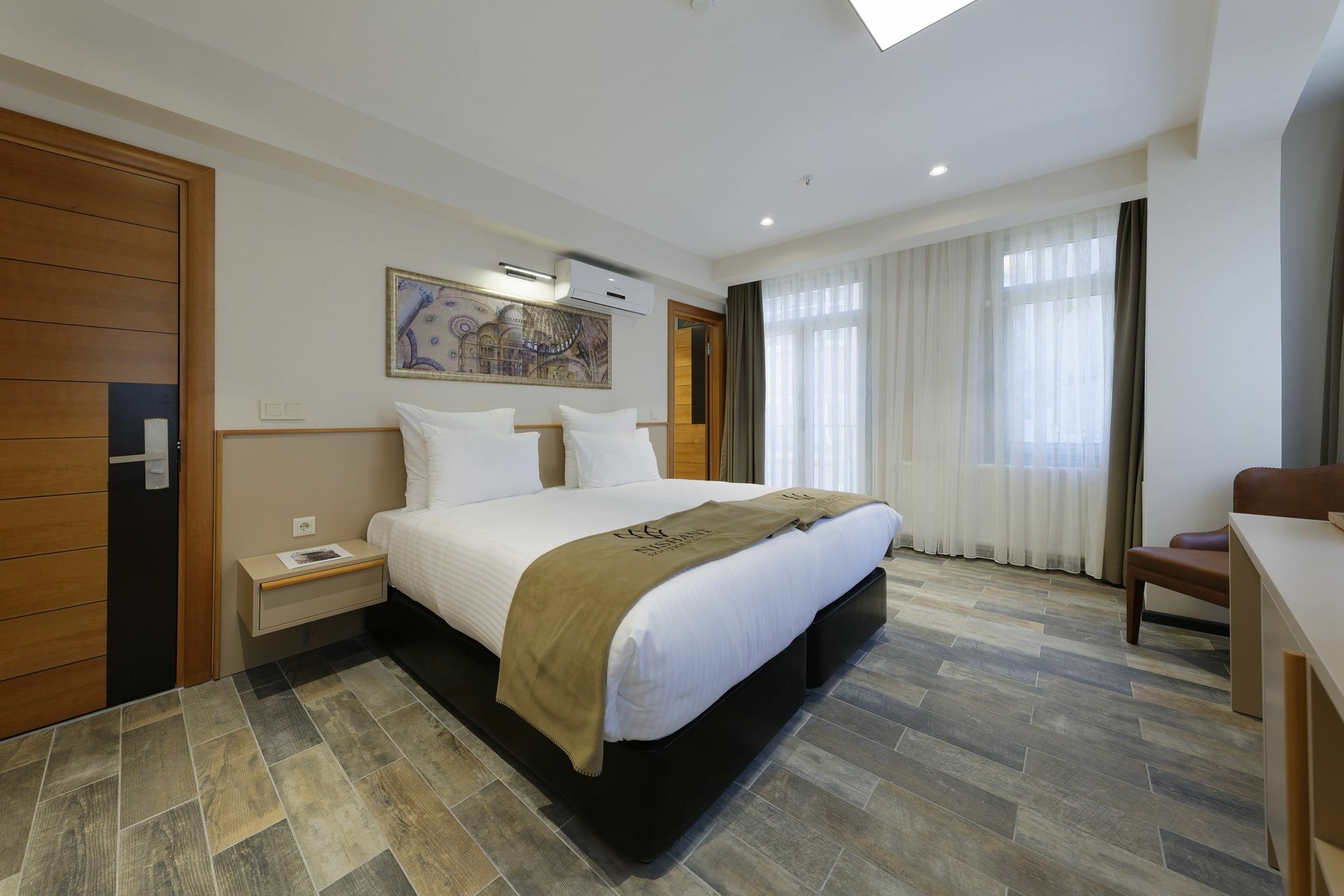 Hotel Nishant Hotel 3*