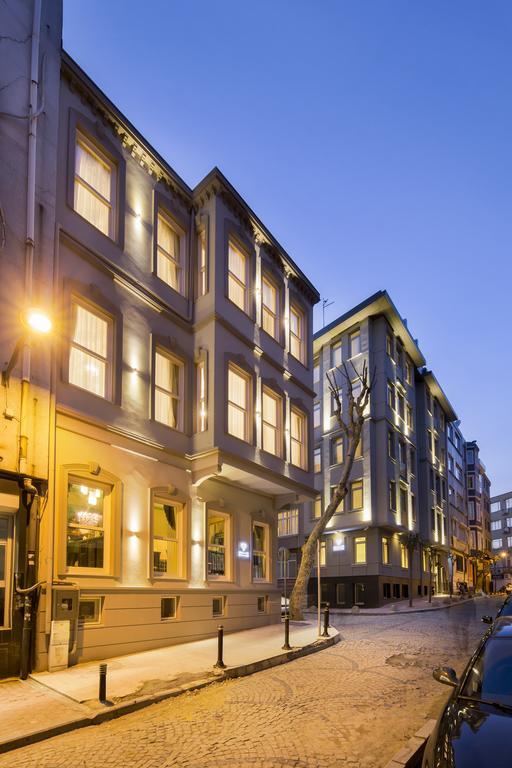 Nishant Hotel 3*